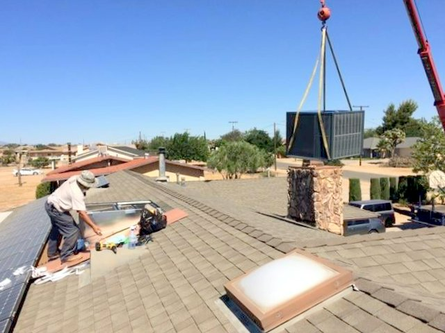 Rooftop twin-pac installation Hesperia